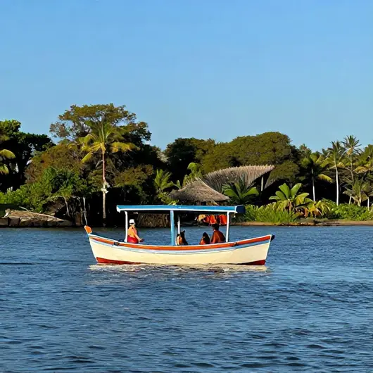 Descubra os Melhores Passeios de Catamarã em João Pessoa